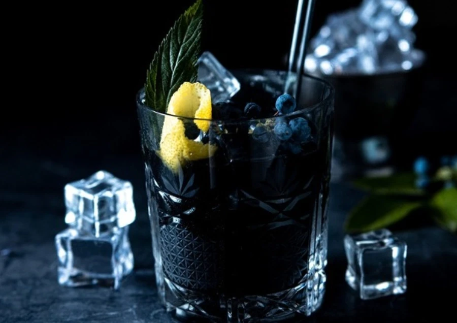 Top 5 Loại Vodka Màu Đen Độc Đáo Nhất Việt Nam