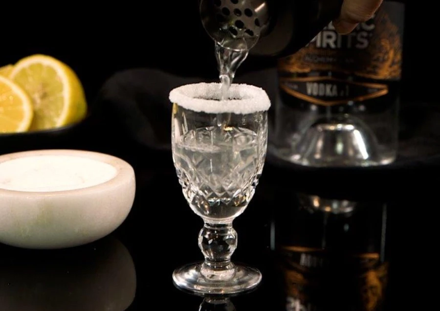 Top 5 Cách Uống Rượu Vodka Ngon Nhức Nách
