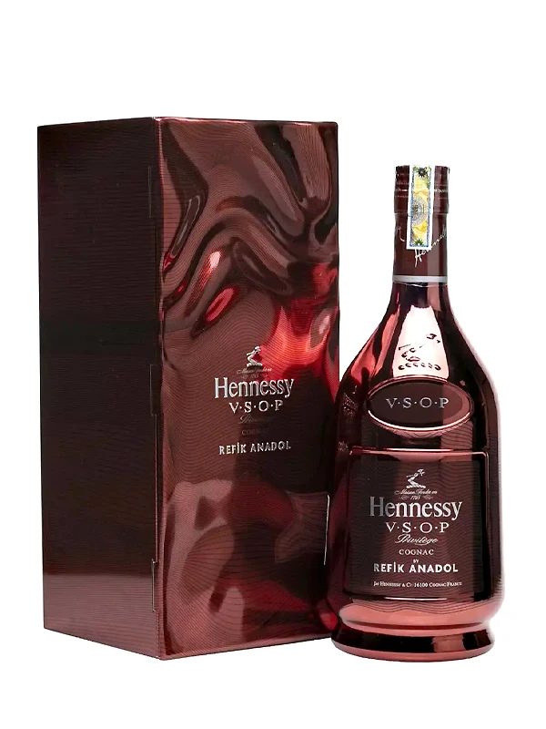 Rượu Hennessy VSOP Refik Anadol Limited Edtion