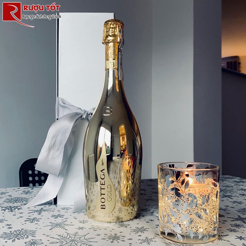 Bottega Gold Champagne