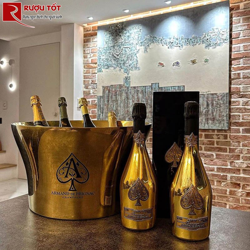 Vang Champagne Armand