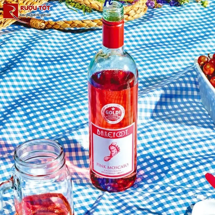 ruou barefoot pink moscato