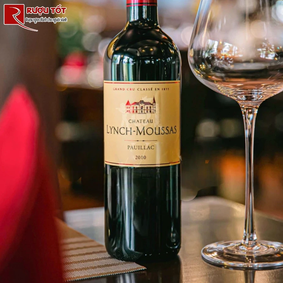 ruou vang do chateau lynch moussas 2010