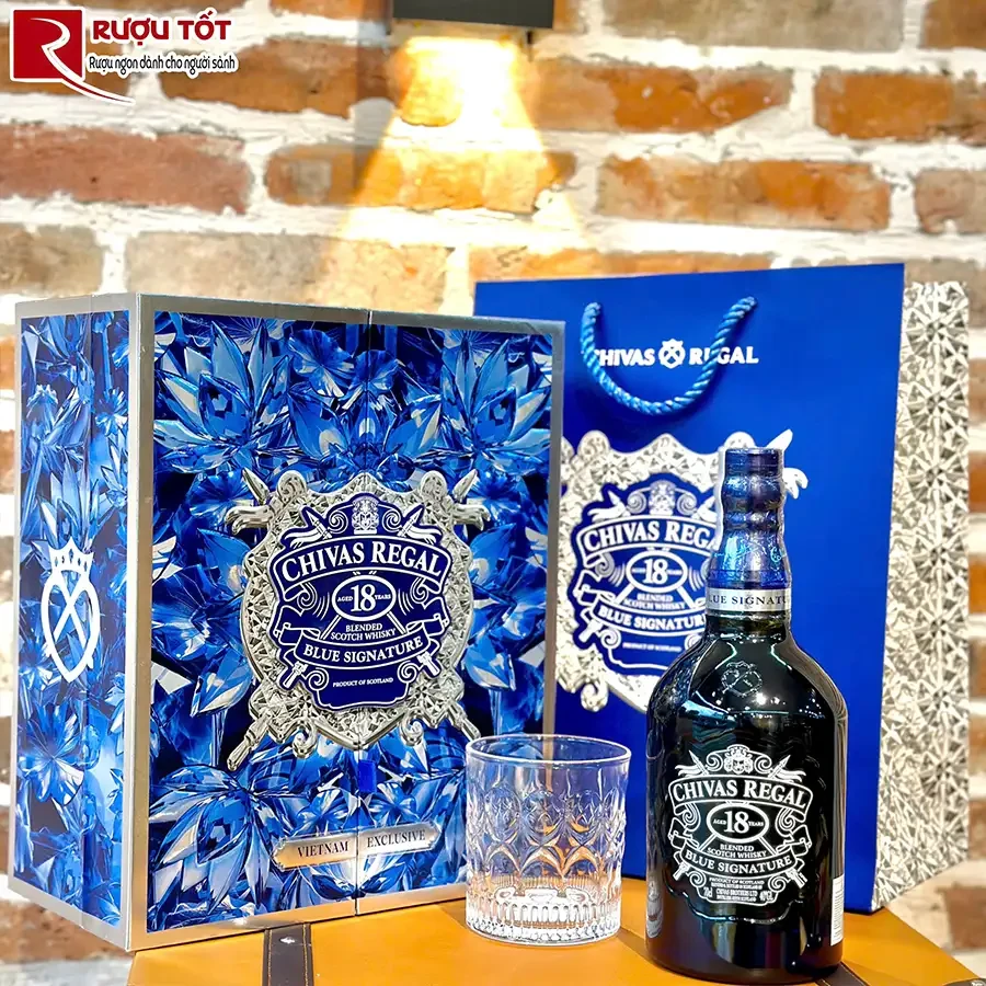 Chivas 18 Blue Signature Hộp Quà 2026