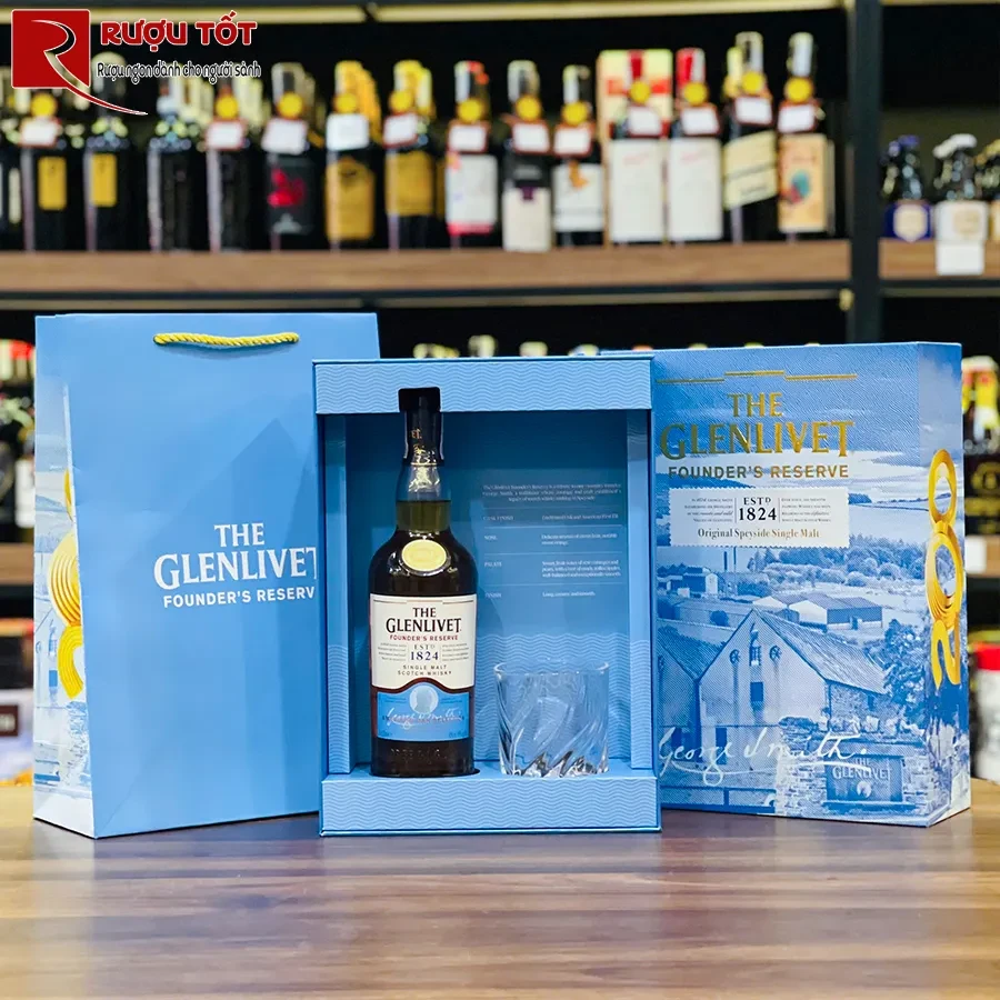 hop qua Glenlivet Founder's Reserve 1824