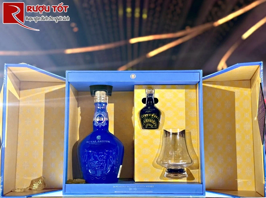 Hộp quà Chivas 26 2026