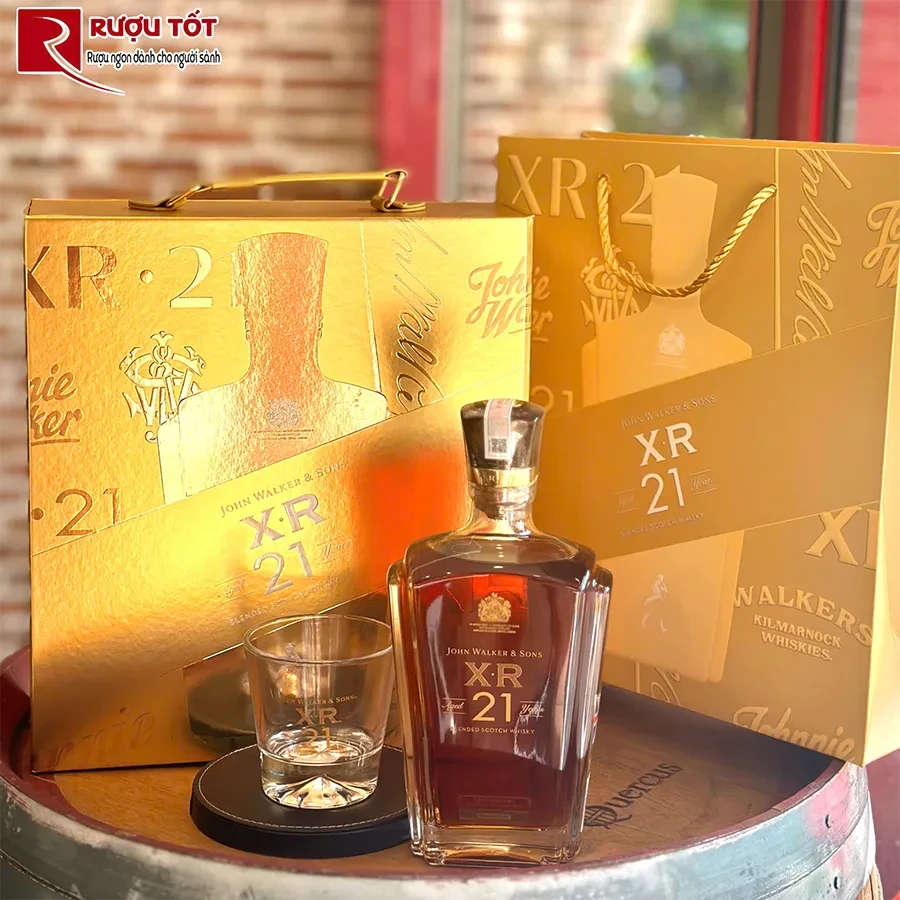 John Walker & Sons XR 21 hộp quà