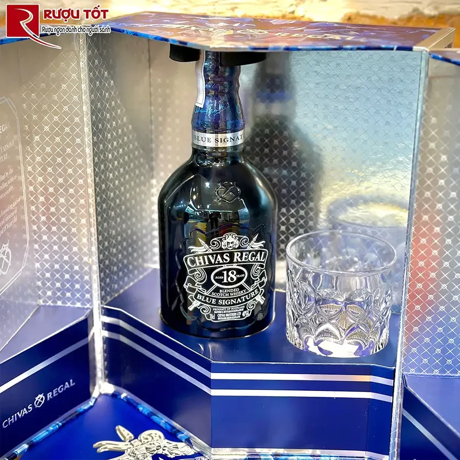 ruou Chivas 18 Blue Signature hop Qua 2026