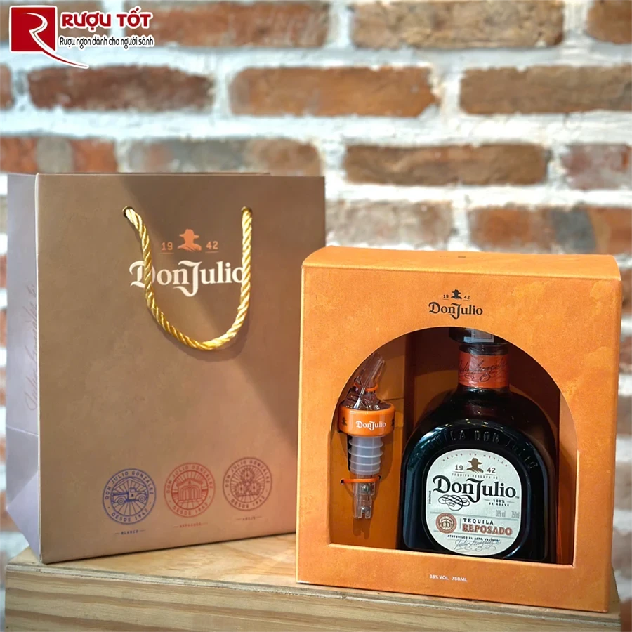 Rượu Don Julio Reposado Hộp quà Tết