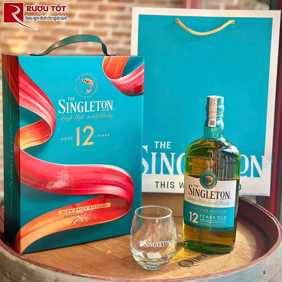 singleton 12 hop qua tet