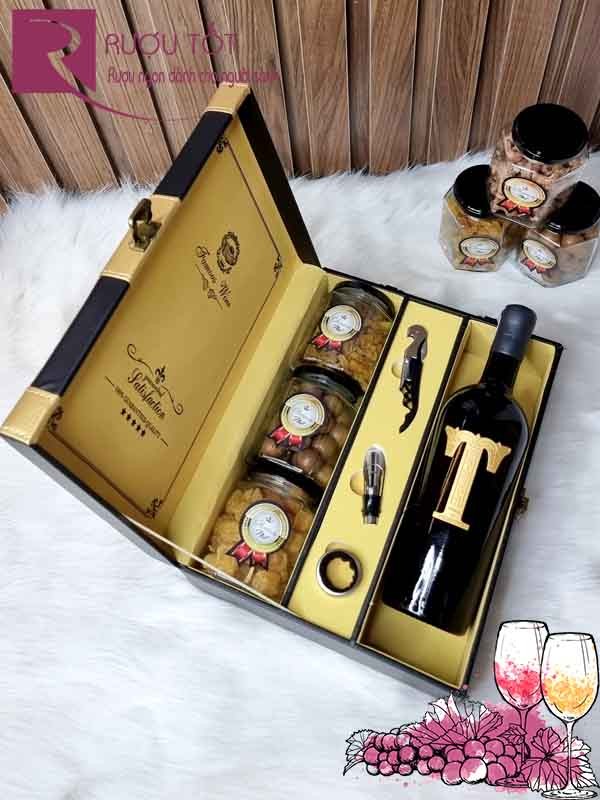 Hộp quà tặng rượu vang Tết Quý Mão 2023 - Sét hạt rượu vang chữ T