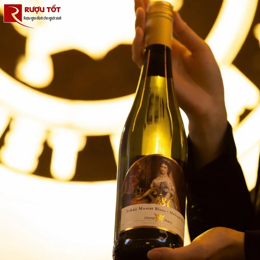 ruou grand tokaj furmint dry