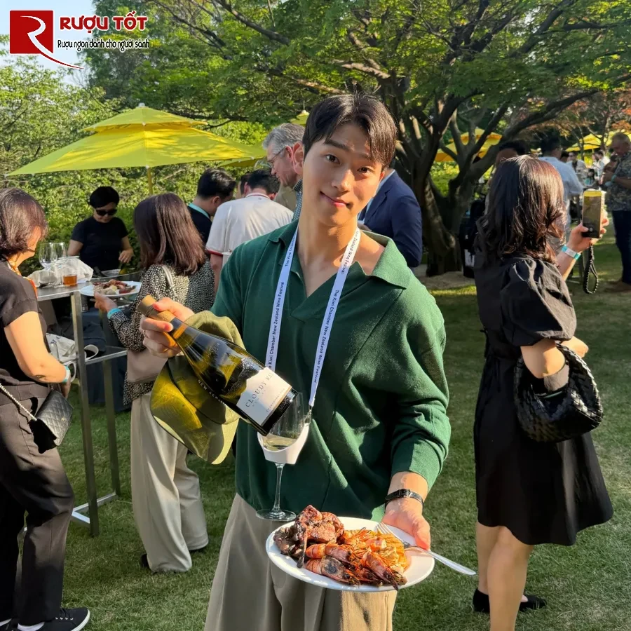 Thuong thuc Cloudy Bay Chardonnay