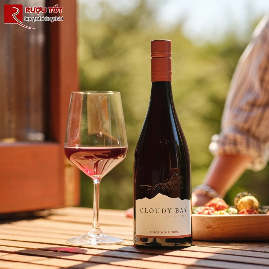 Vang New Zealand Cloudy Bay Pinot Noir