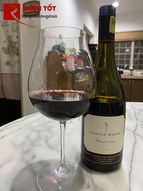 craggy range te muna road vineyard pinot noir