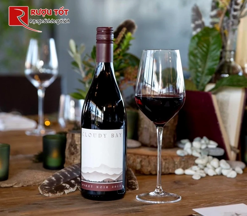 Rượu Cloudy Bay Pinot Noir