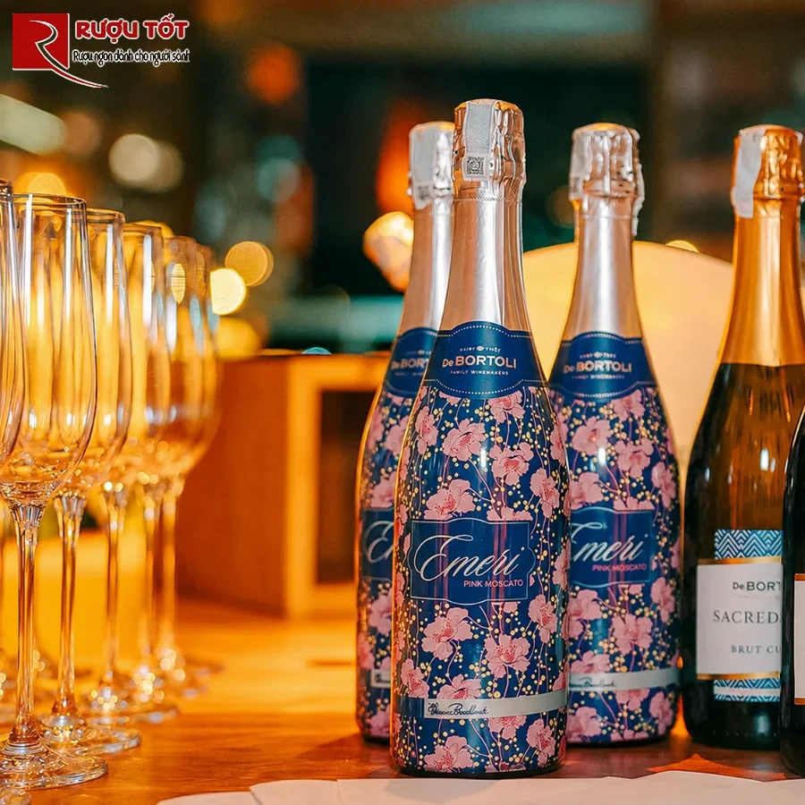 emeri pink moscato 1