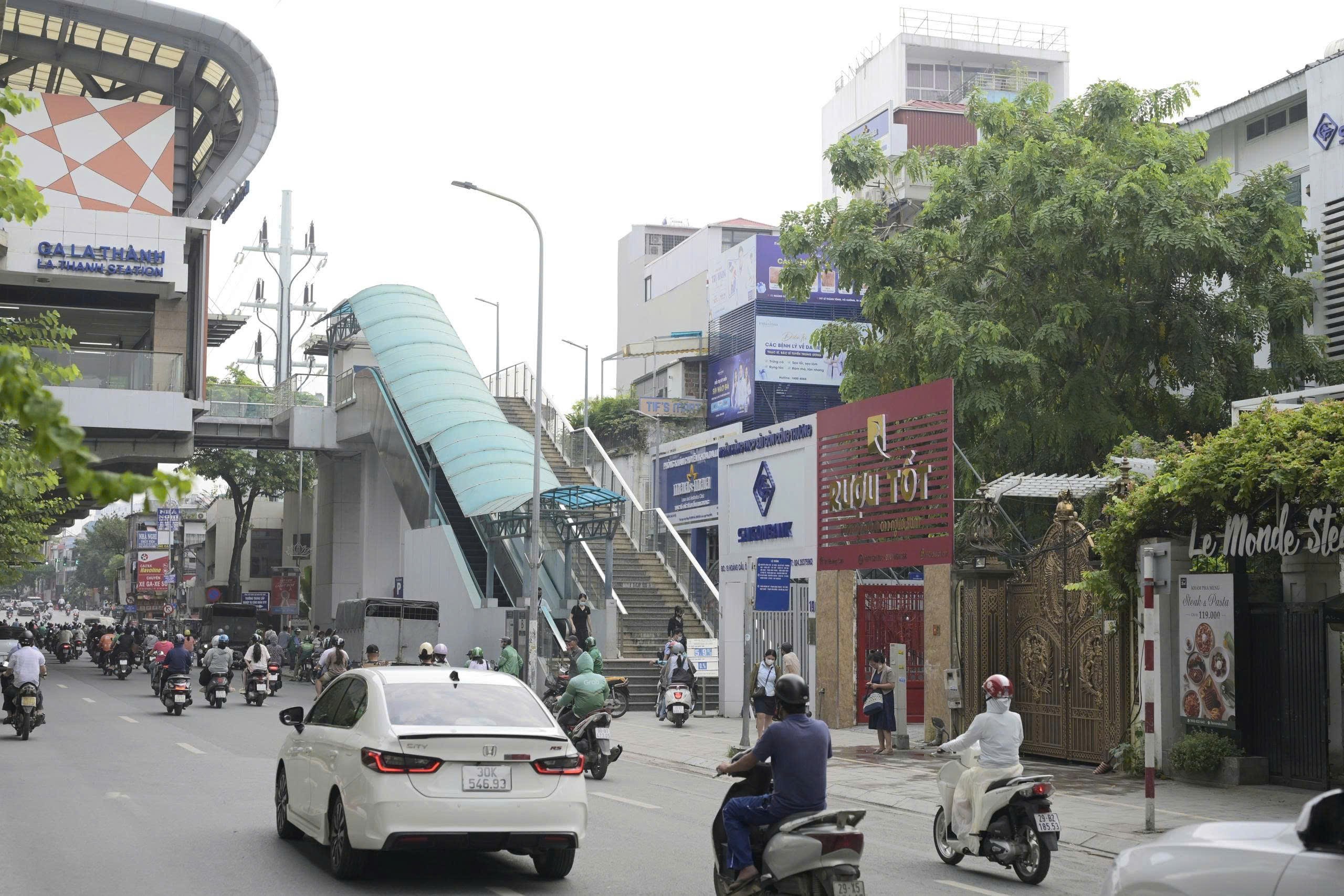 21 hoang cau (2)