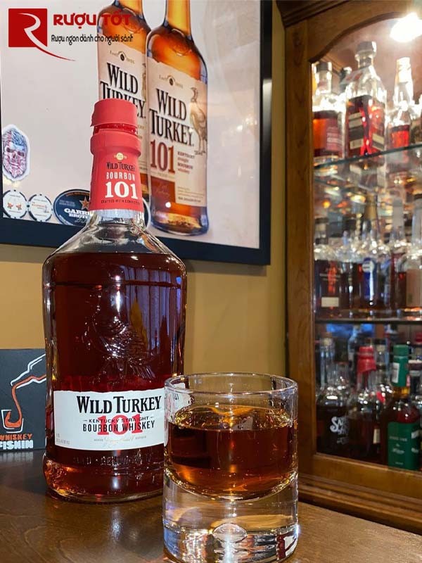 Rượu Bourbon whisky Wild Turkey 101