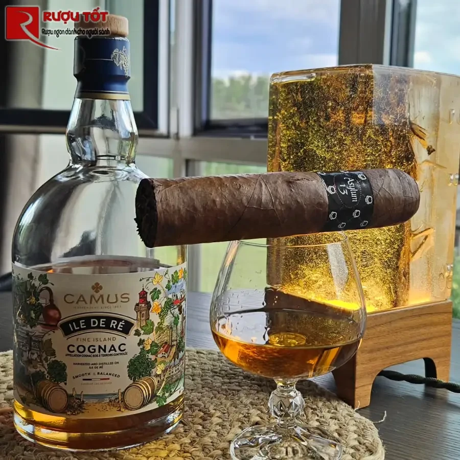 camus ile de ré fine island