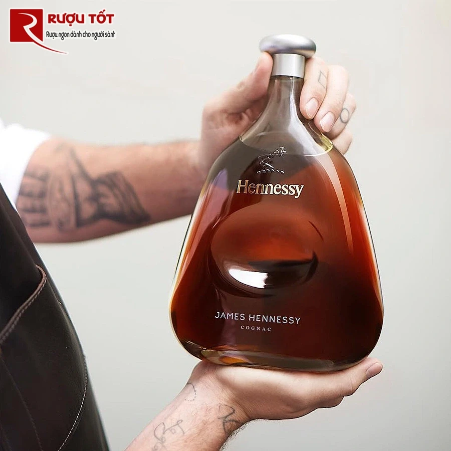 ruou hennessy james cao cap