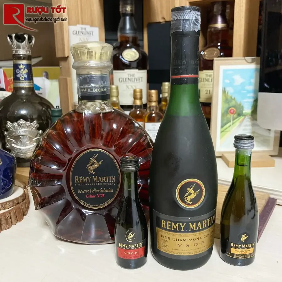 Rượu Remy Martin VSOP Mini 30cl