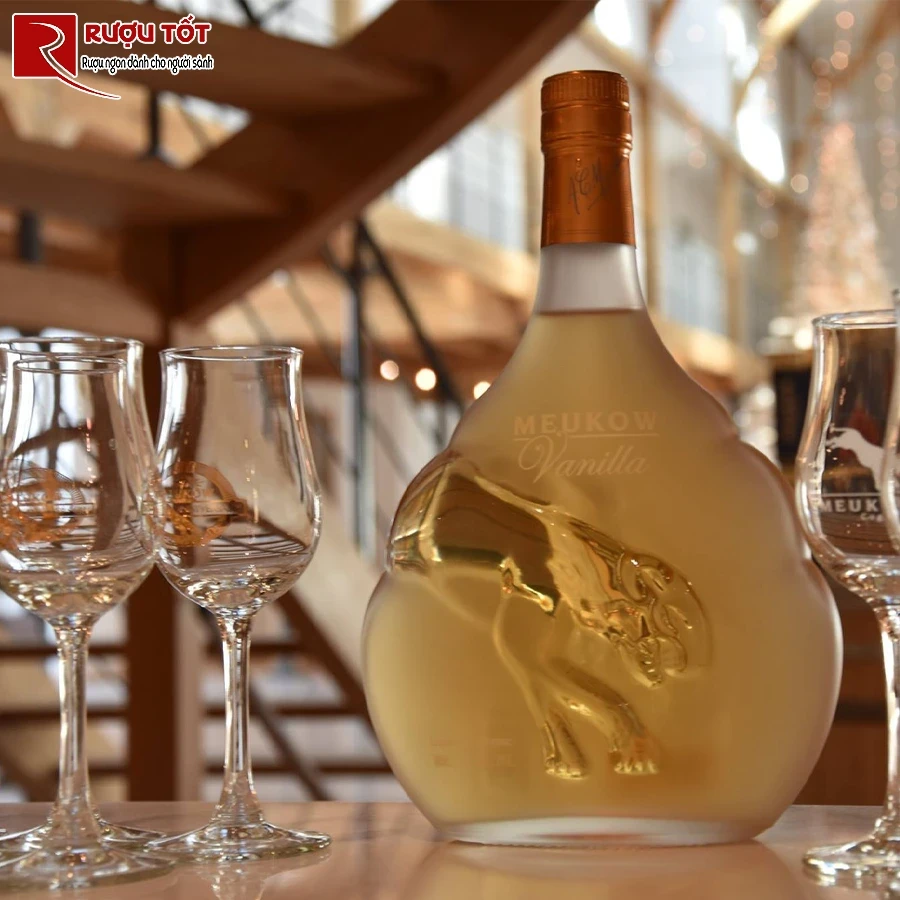 ruou meukow vs vanilla cognac gia tot
