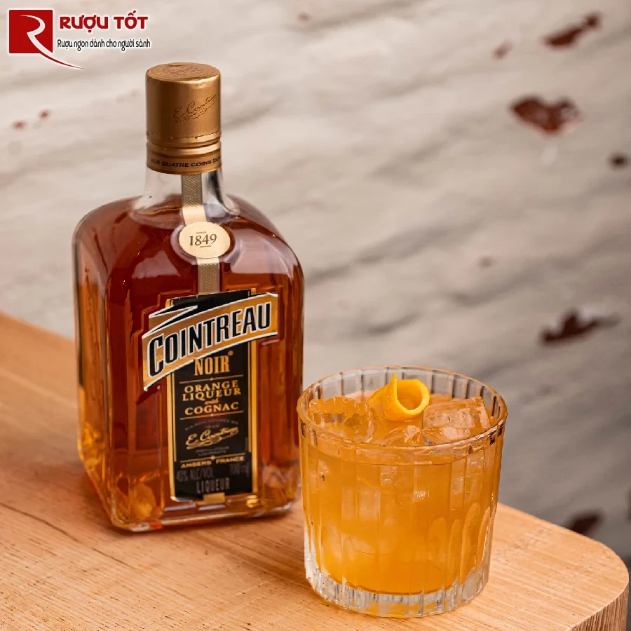 ruou cointreau noir 700ml