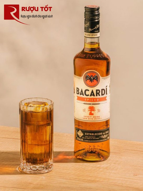 Rượu Rum Bacardi
