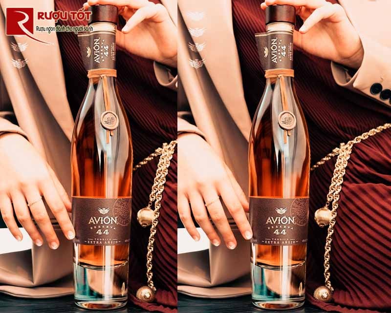 Rượu Avion 44