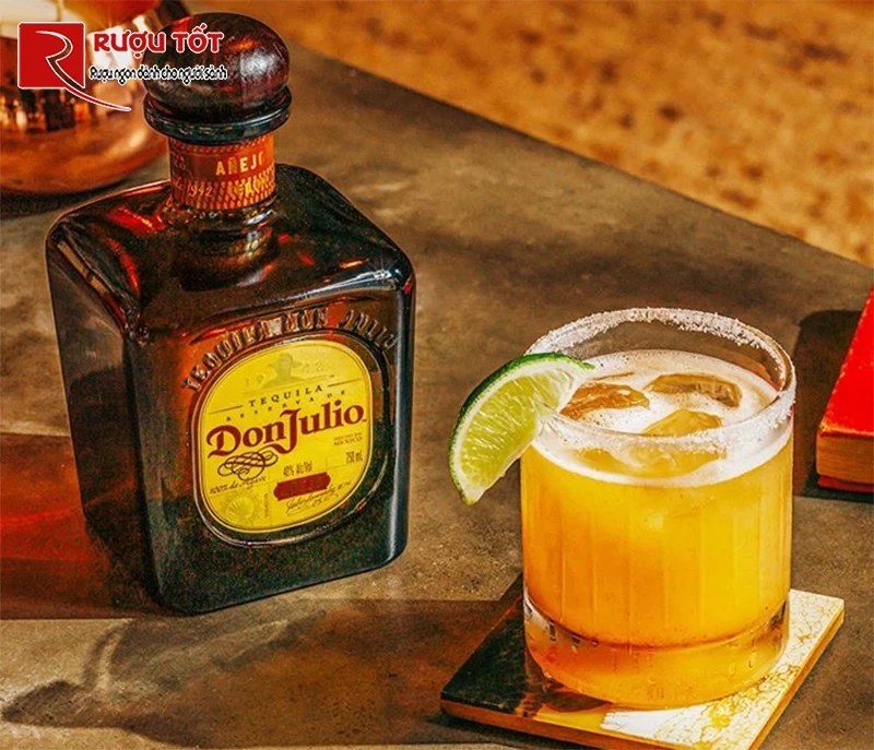Rượu Tequila Don Julio Anejo Hộp quà F25