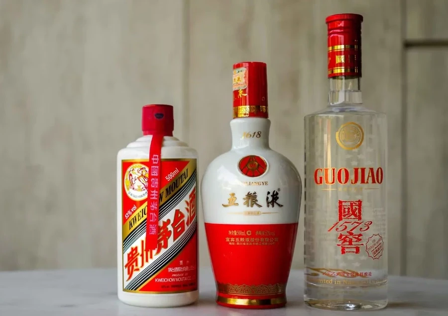 Khám phá 5 chai Rượu Trung Quốc màu đỏ ý nghĩa tài lộc may mắn
