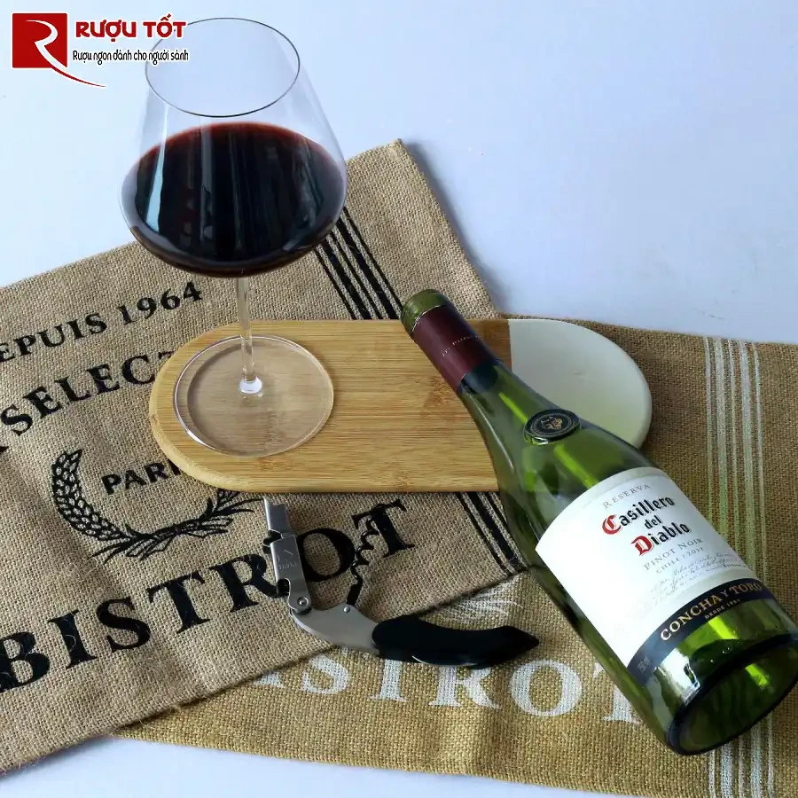 sampleruou casillero del diablo reserva pinot noir concha y toro 750ml 13% 900x900 (2)-Recovered