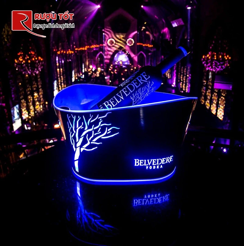 Rượu Belvedere Midnight Saber