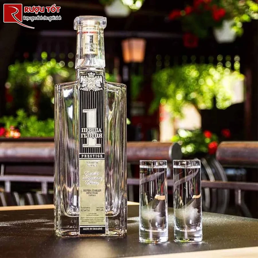 ruou first guild prestige vodka 40% 700ml