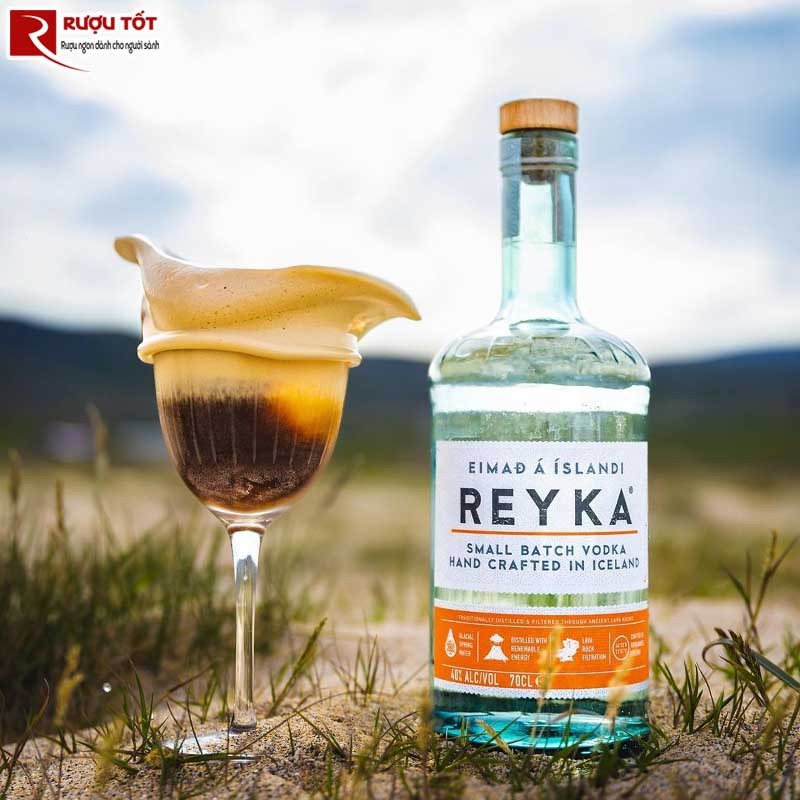 Rượu Reyka Vodka Small Batch 700ml