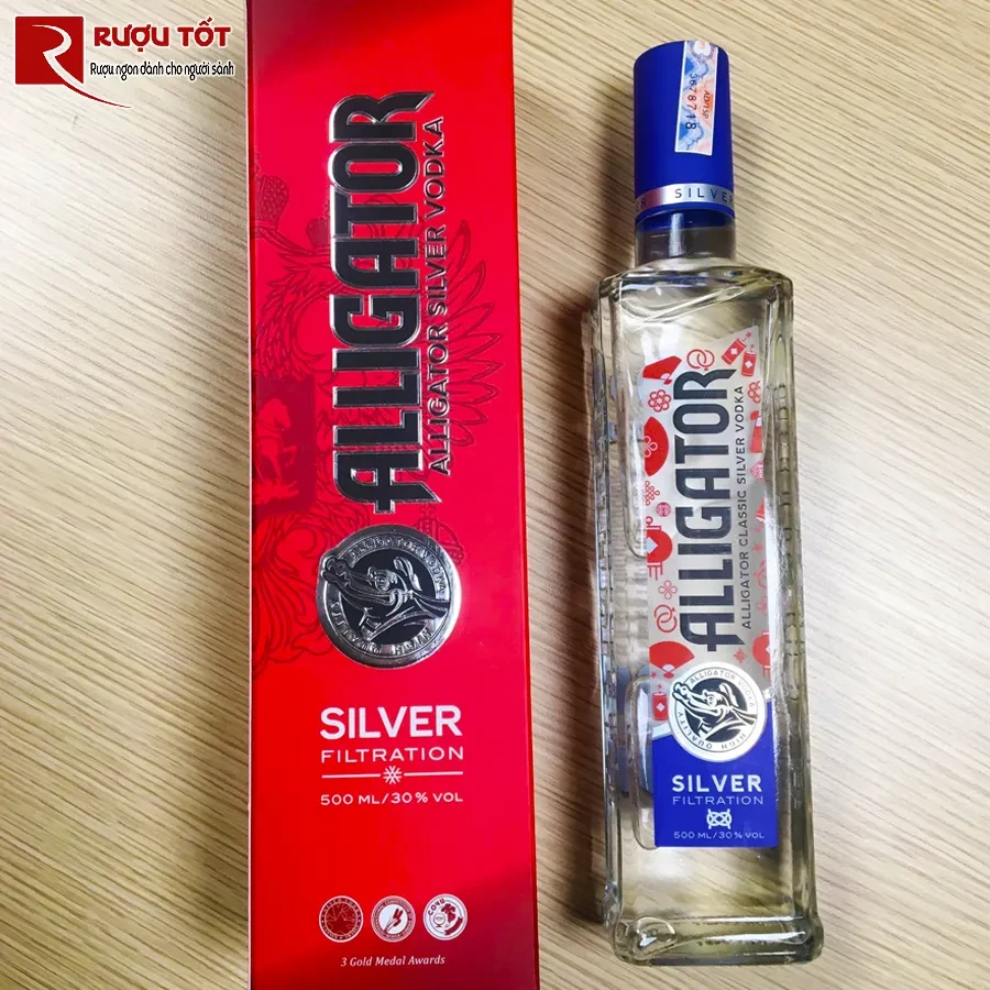 ruou vodka ca sau xanh 500ml
