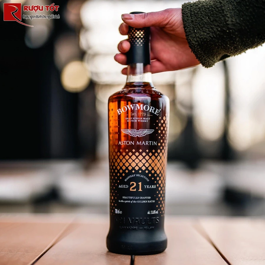 bowmore 21 aston martin
