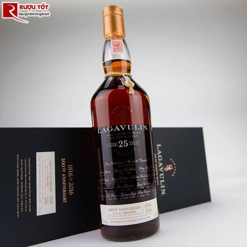 Lagavulin 25 Năm