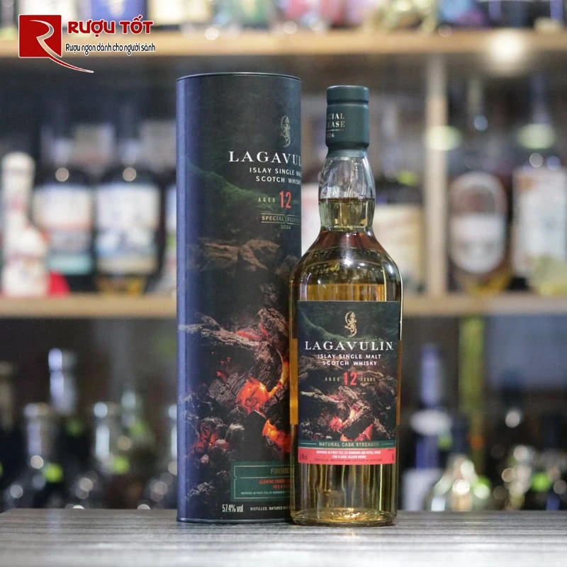 Mô tả rượu whisky Scotch Lagavulin 12 Năm Tuổi - phiên bản đặc biệt 2024