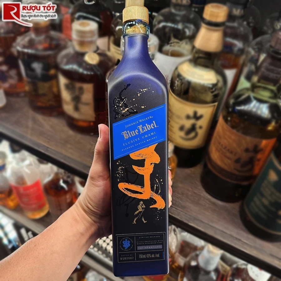 Rượu Blue Label Elusive Umami