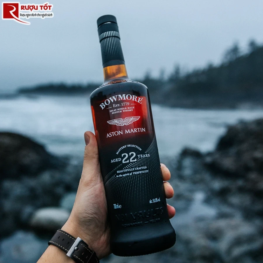 Rượu Bowmore 22 Aston Martin 700ml