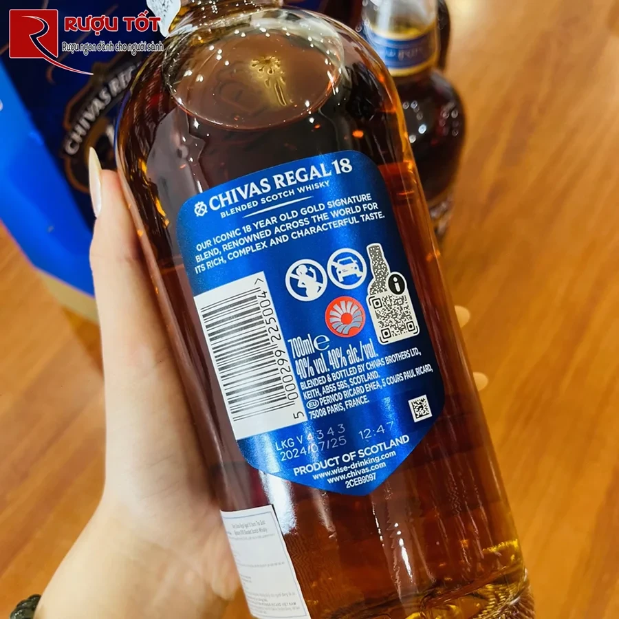 ruou Chivas 18 mau moi