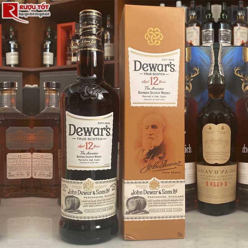 Rượu Dewar's 12 Blended Scotch Whisky