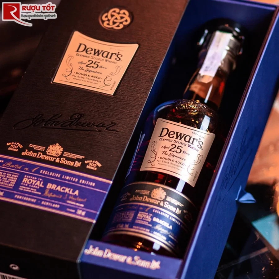 Rượu Dewars 25