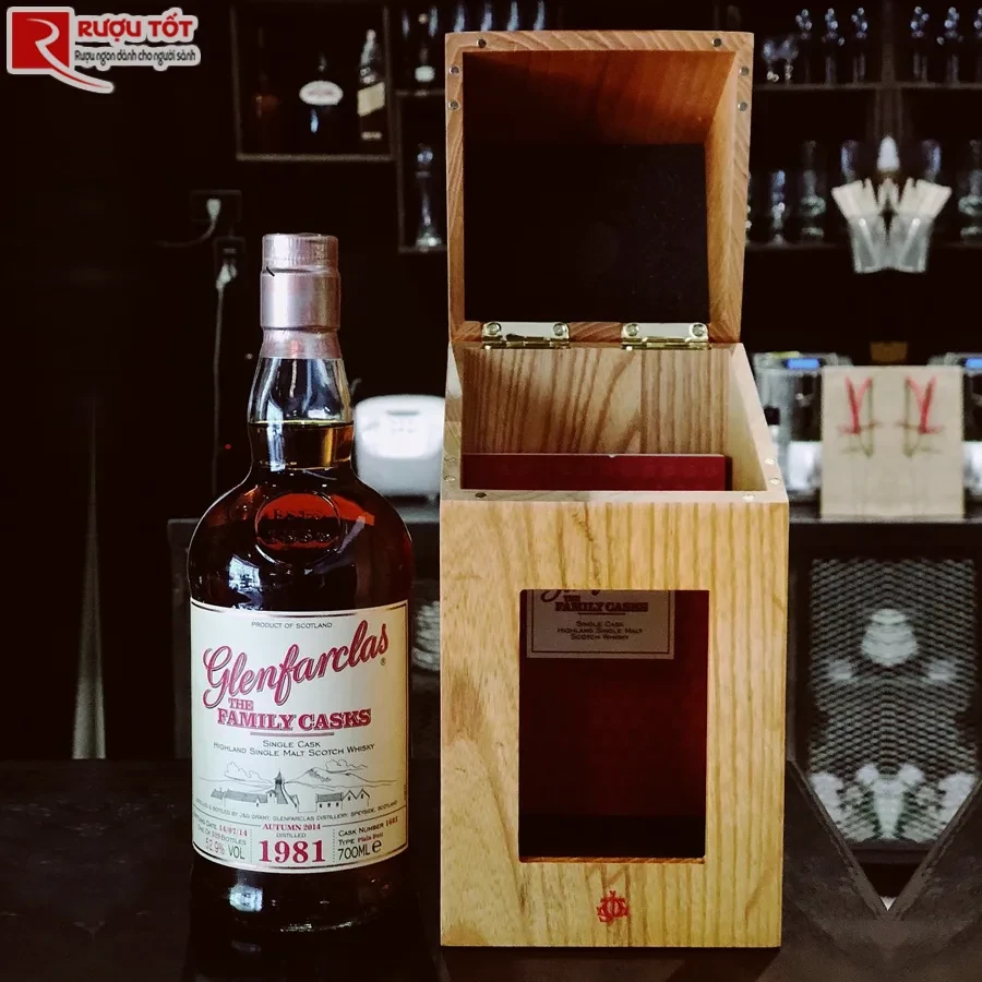 Rượu Glenfarclas 1981 700ml