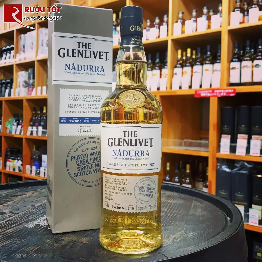 ruou glenlivet nadurra peated whisky cask finish 61,5% 700ml scotland