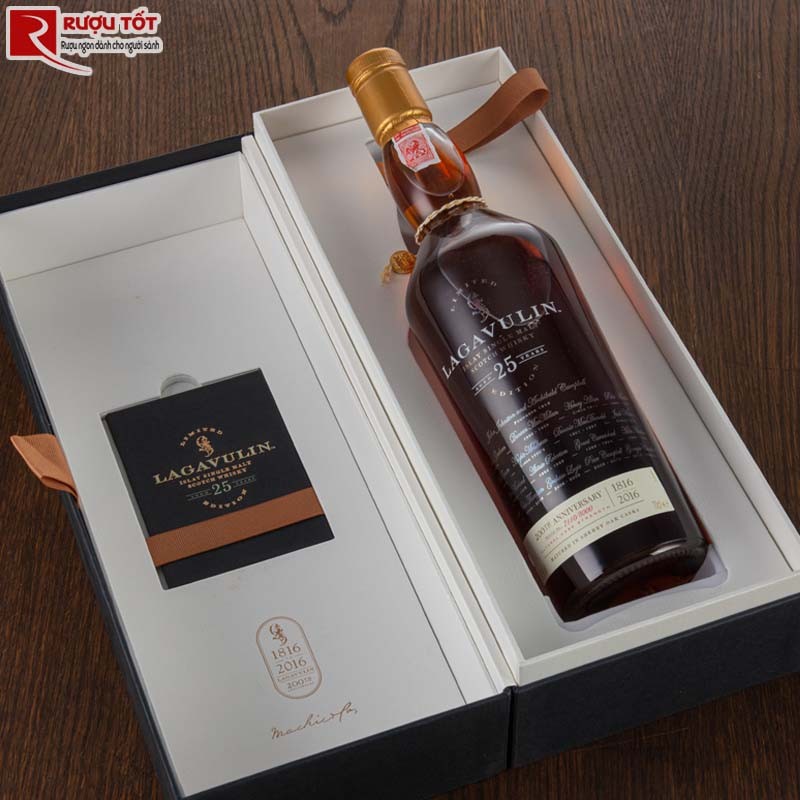 Rượu Lagavulin 25