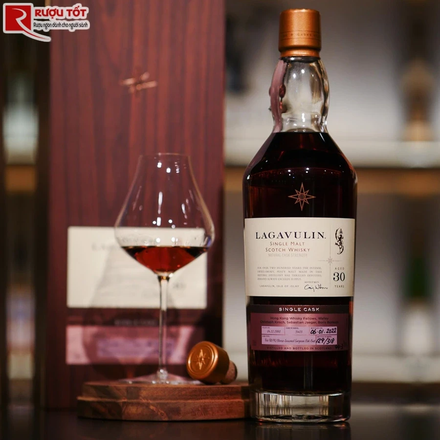 Rượu Lagavulin 30 Years Giá Tốt