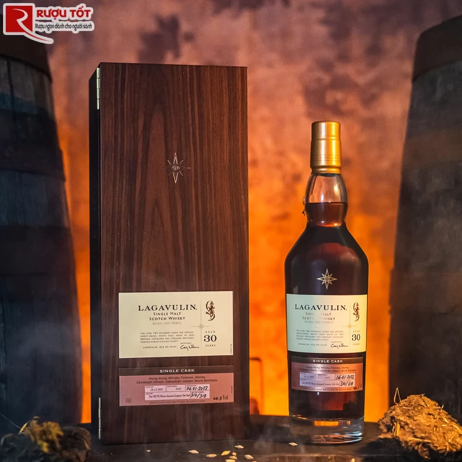 Rượu Lagavulin 30 Years